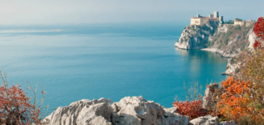 Reflective walks between the Karst and the sea: a new programme for wellbeing